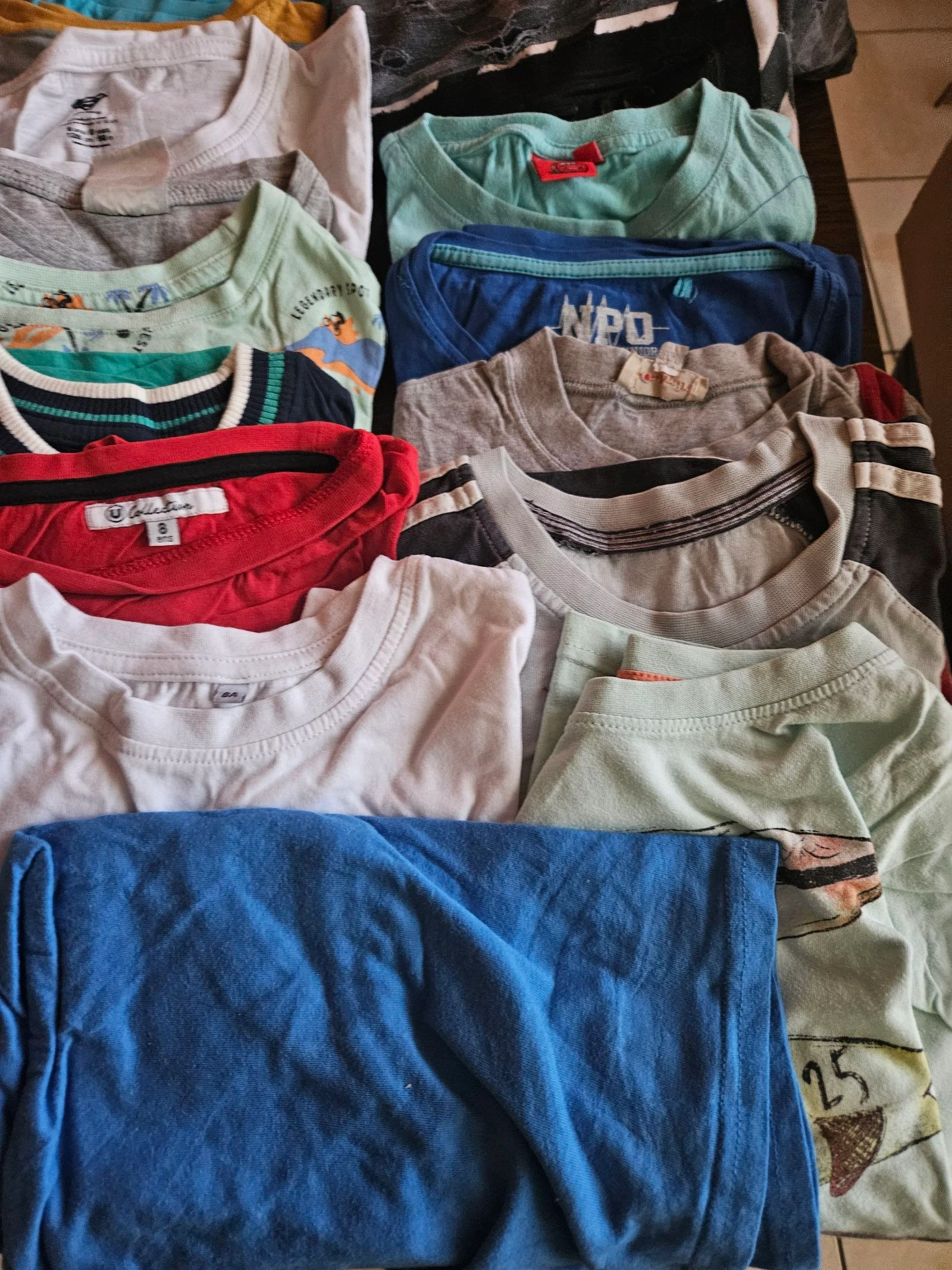 Clothing lot – photo 2
